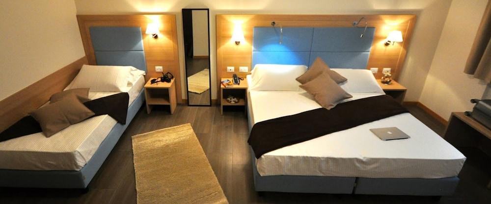 Hotel 325 Tor Vergata Room Type - Triple Room