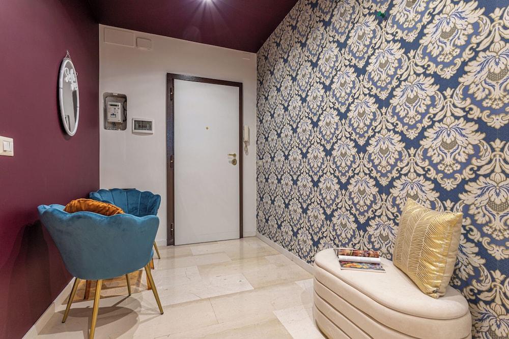 Cozy flat near Vatican - Tap to explore photos