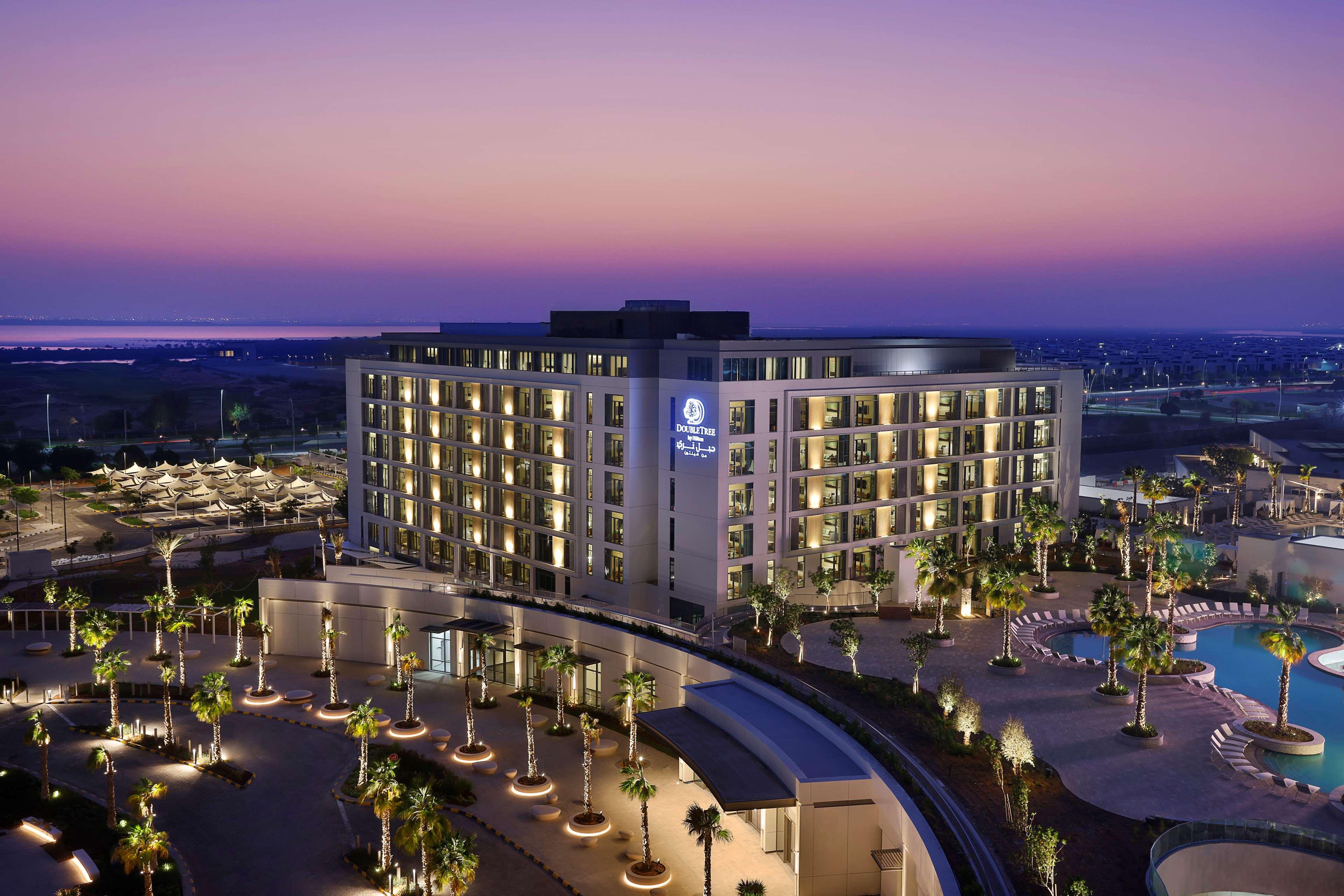 DoubleTree by Hilton Abu Dhabi Yas Island Residences, Abu Dhabi Hotel