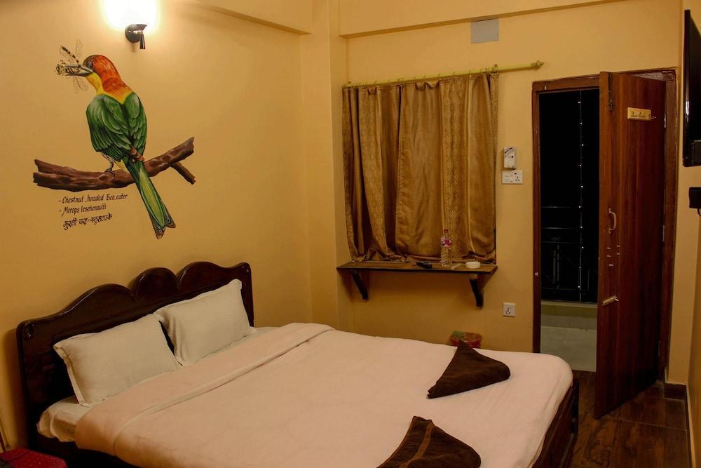 Quetzel Guest House Room Type - Deluxe Room, 1 Double Bed, Non Smoking