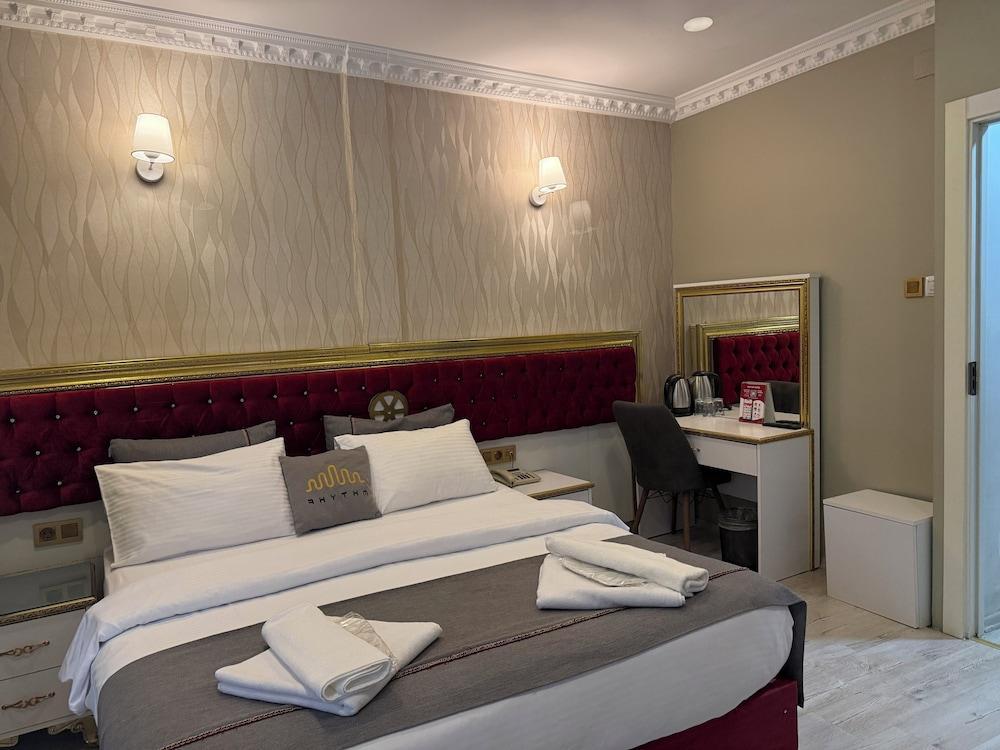 Rhythm Hotel Room Type - Economy Double Room