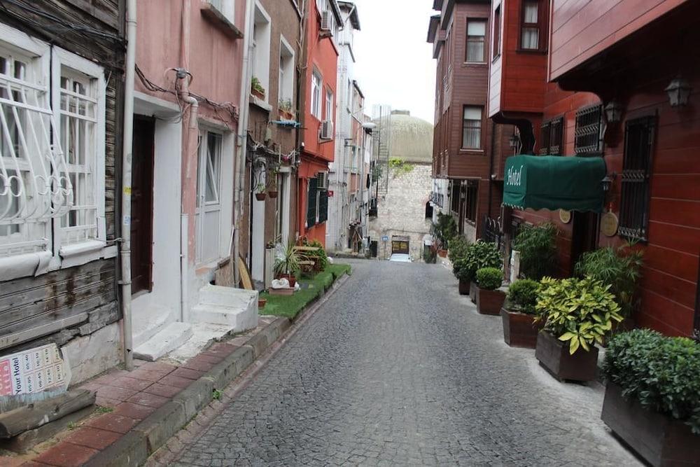 Eldorado Istanbul - Tap to explore photos