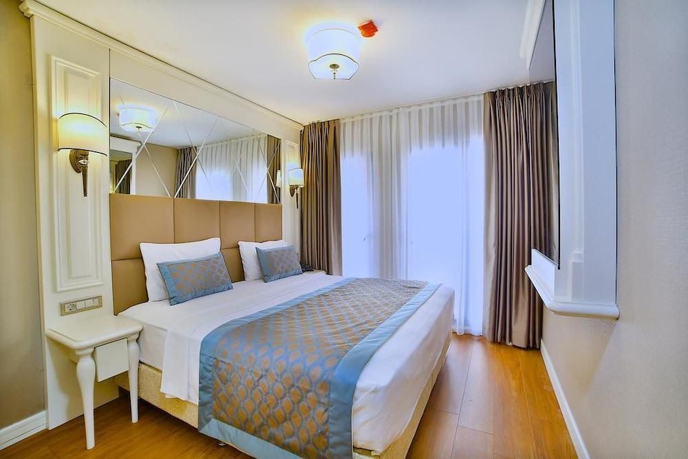 Beethoven Hotel & Suite Room Type - Deluxe Double or Twin Room