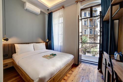 Maravilloso Hotel Galata - Tap to explore photos