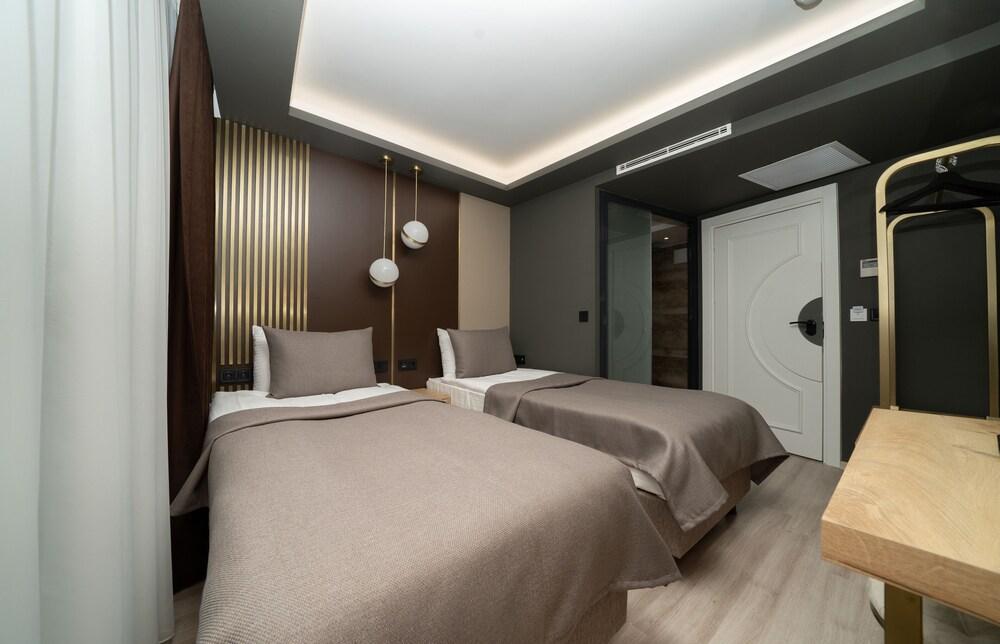 Fama Karakoy Room Type - Standard Twin Room