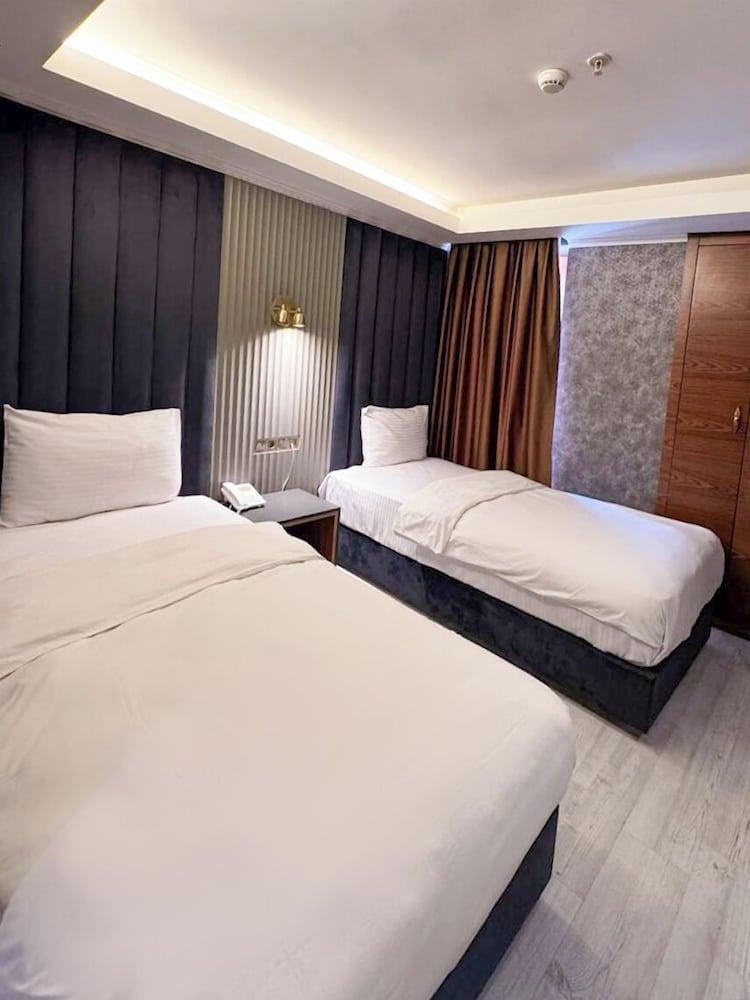 Sultan City Hotel Room Type - Classic Twin Room, Multiple Beds