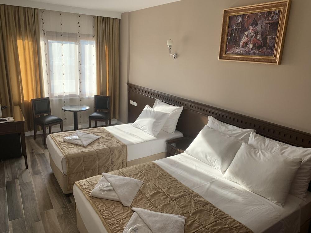 Kecik Hotel Room Type - Family Triple Room