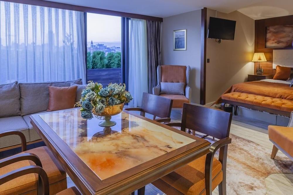 Lord Morgan Exclusive Design & Cihangir Room Type - Presidential Suite