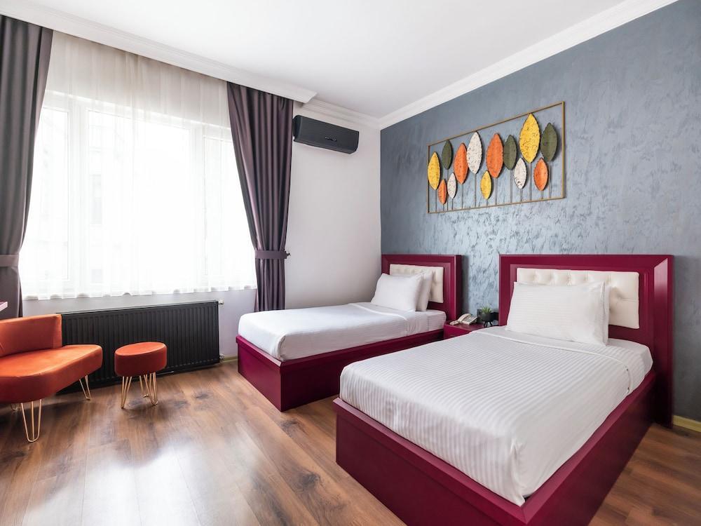 Perazre Hotel Room Type - Standard Twin Room