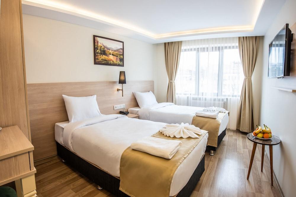 Royal Bosphorus Hotel Room Type - Standard Double or Twin Room Royal Bosphorus Hotel Room Type - Standard Double or Twin Room