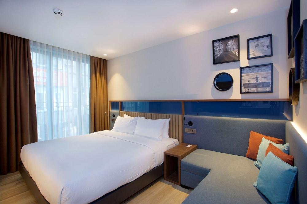 Hampton By Hilton Istanbul Old City - Tap to explore photos