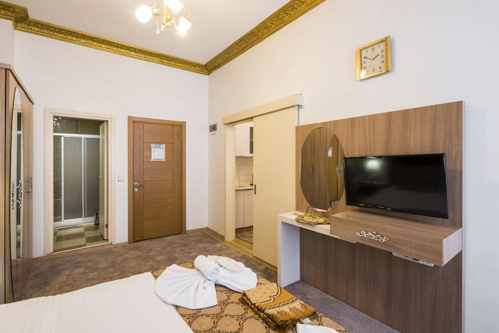Punto Suite Room Type - Senior Room
