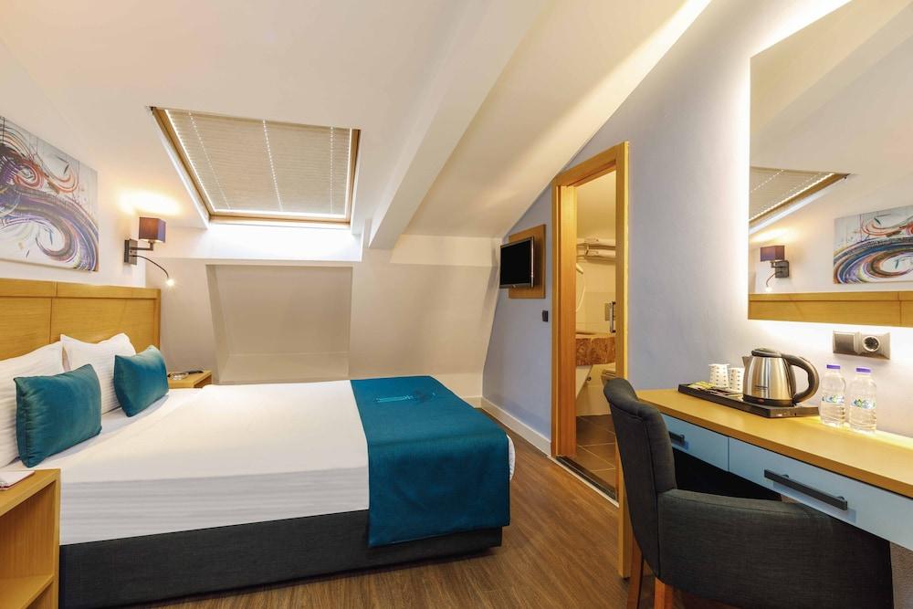 Urban Hotel Bomonti Room Type - Economy Double Room