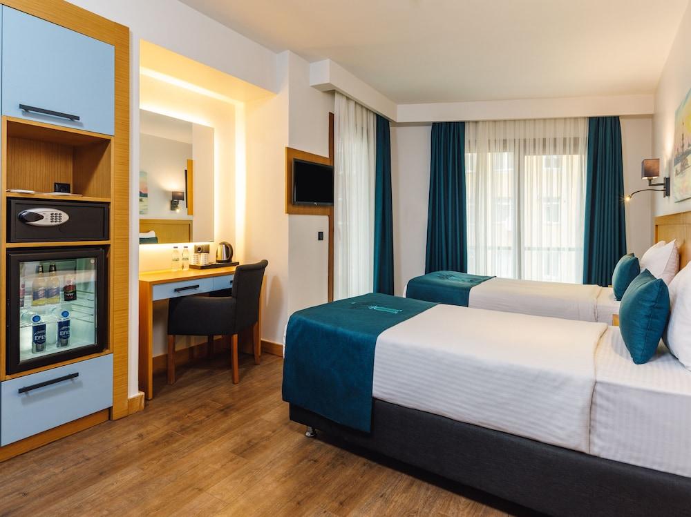 Urban Hotel Bomonti Room Type - Deluxe Twin Room