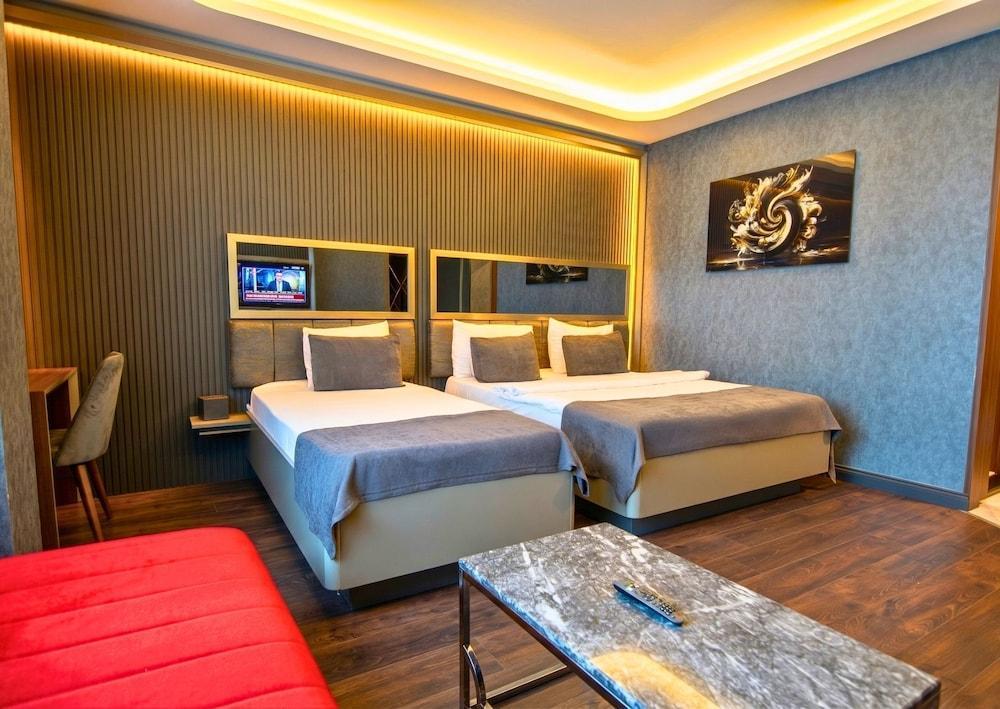 216 Eagle Palace Suite Room Type - Deluxe Twin Room