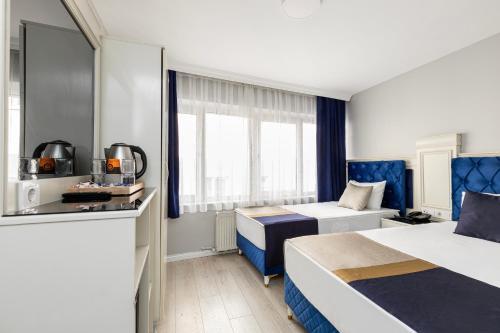 Sirkeci Family Hotel Room Type - Deluxe Triple Room