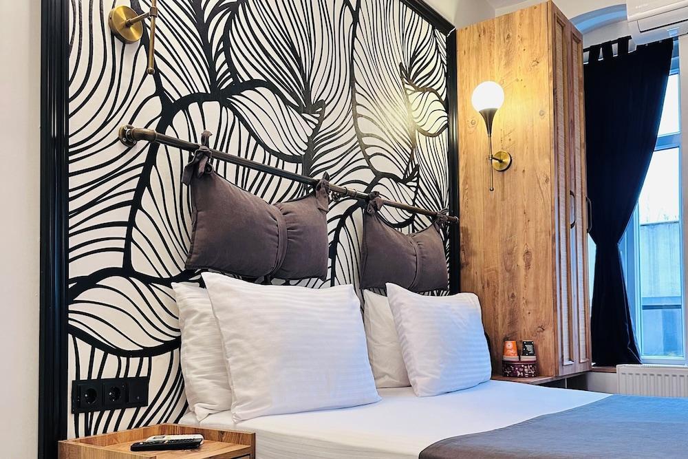 Casa Rosa Suites Room Type - Standard Room