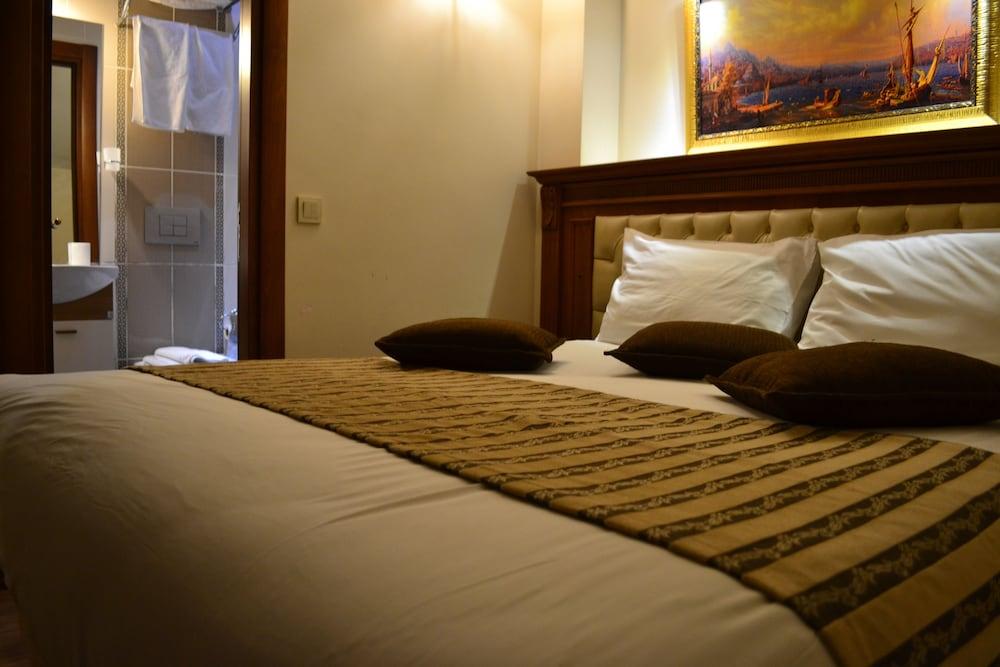 Seven Days Hotel Istanbul - Tap to explore photos