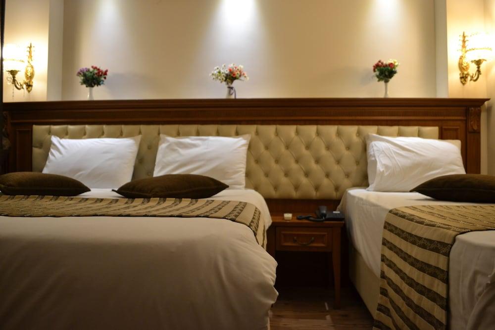 Seven Days Hotel Istanbul Room Type - Budget Triple Room