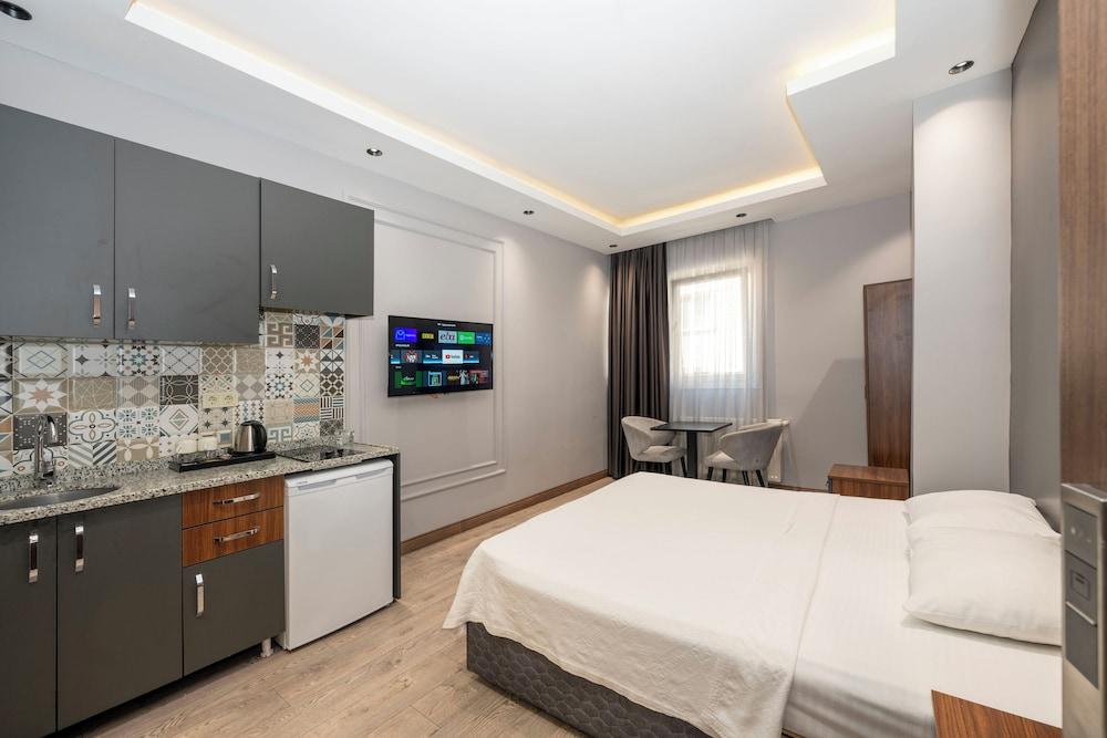 Comfort Suites Hotel Room Type - Exclusive Studio