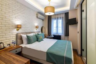 Interstar Hotel Room Type - Basement Standard Room