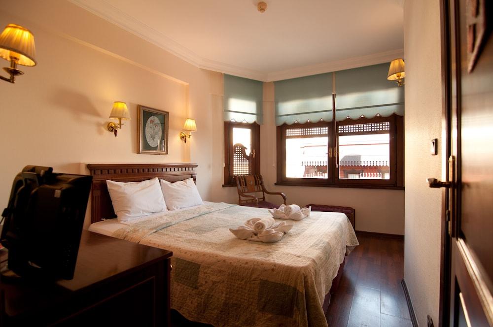 Emine Sultan Hotel Room Type - Economy Double Room