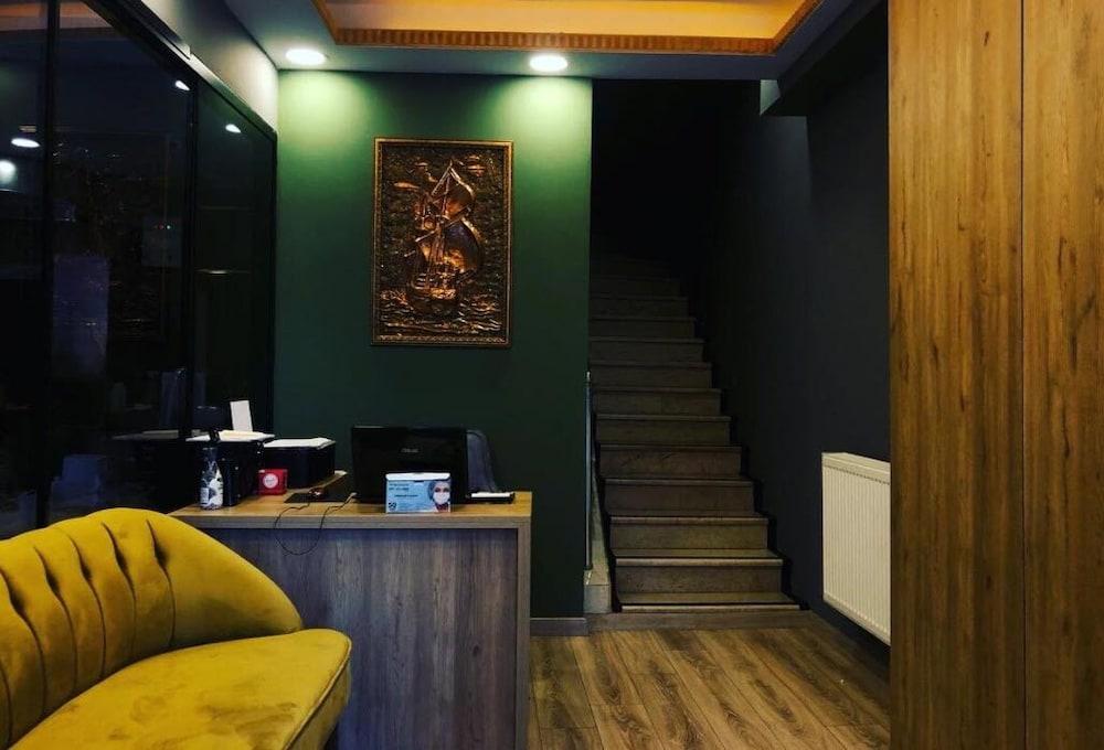 Golden Sail Hotel Old City