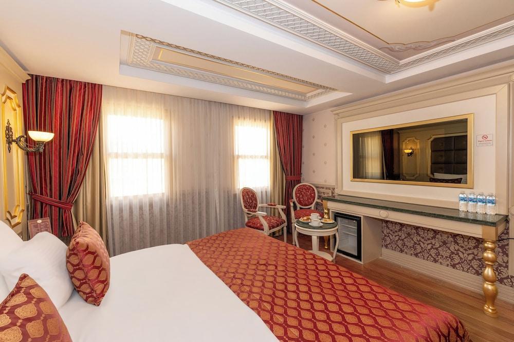 Meserret Palace Hotel Room Type - Deluxe Quadruple Room with Terrace