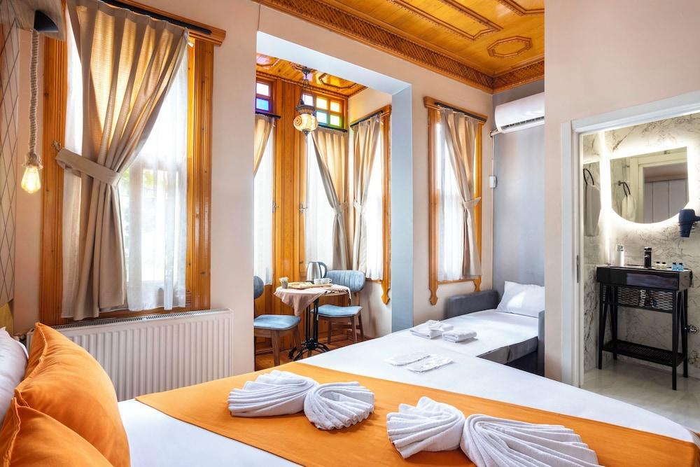 Astra Boutique Hotel Room Type - Standard Triple Room