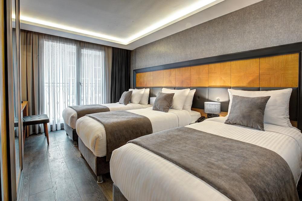 No:12 Hotel Sultanahmet Room Type - Deluxe Triple Room