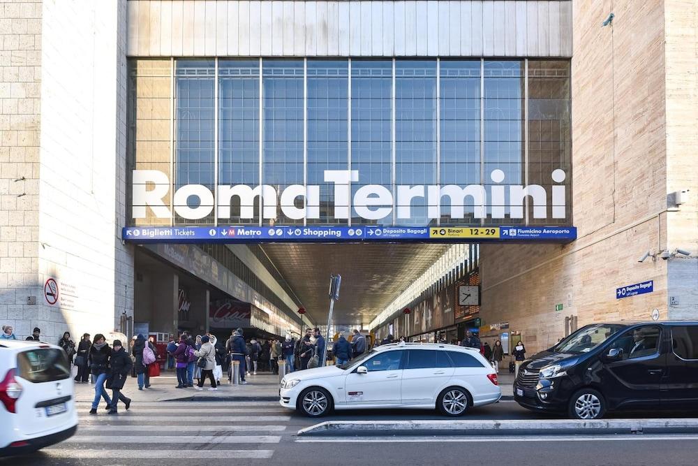 Sweet Holidays in Rome - Tap to explore photos