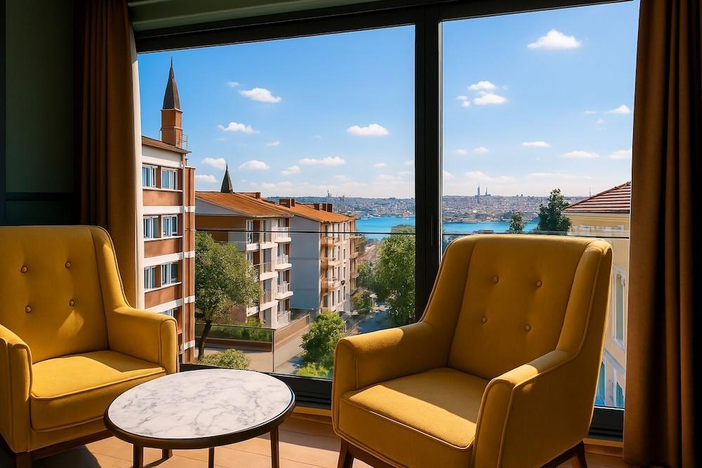 Fragments Hotel Room Type - Deluxe Double Room, 1 Queen Bed, Jetted Tub, Sea View Fragments Hotel Room Type - Deluxe Double Room, 1 Queen Bed, Jetted Tub, Sea View