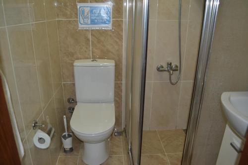 Grand Fatih Hotel Room Type - Standard Triple Room Grand Fatih Hotel Room Type - Standard Triple Room