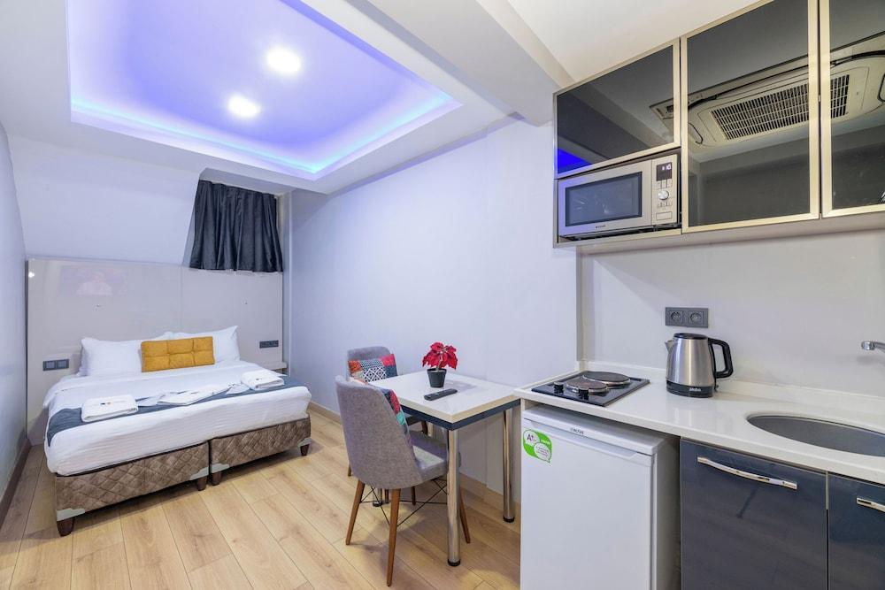 Taksim Trend Residence Room Type - A) Economy Suite, Basement