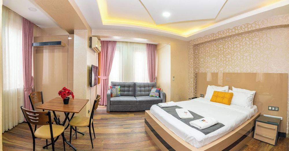 Taksim Trend Residence Room Type - G) Deluxe Aile Suite