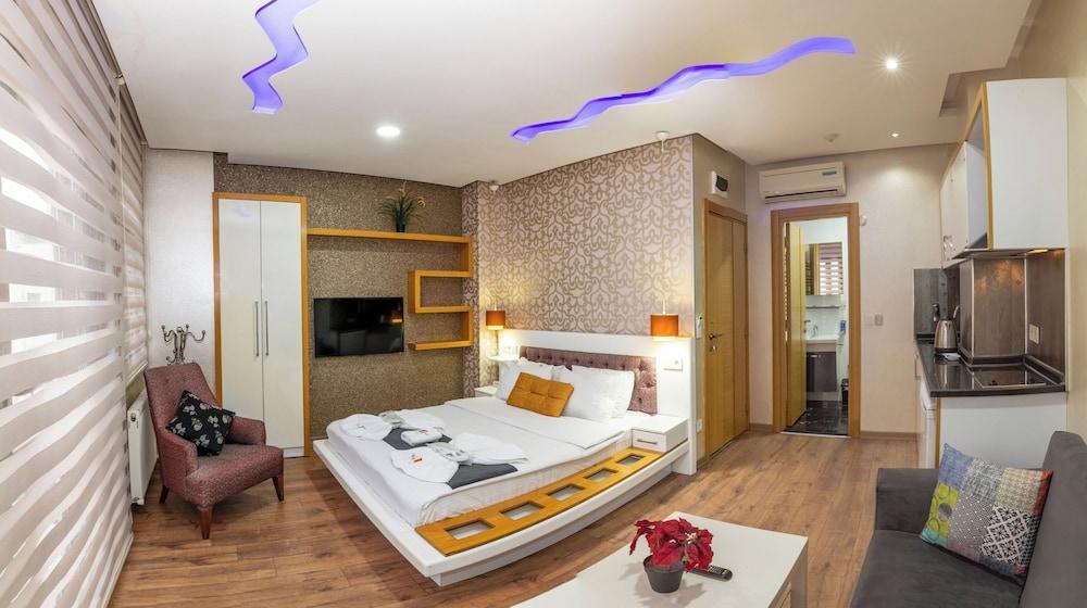 Taksim Trend Residence Room Type - F) King Suite