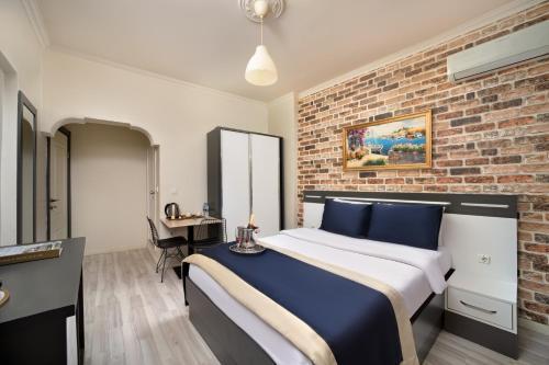 Istanbul Hotel & Suites - Tap to explore photos