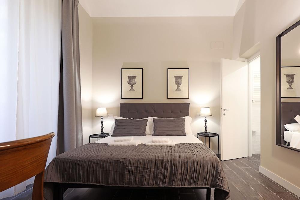 Residenza Vittoria Roma Room Type - Superior Double Room, Ensuite