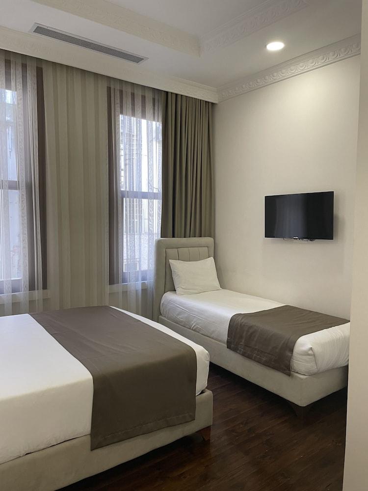 Nusret Bey Hotel Room Type - Standard Triple Room