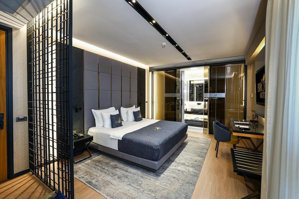Broyt Hotel Room Type - Suite Room