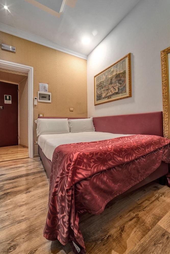 Bq House Trevi Luxury Rooms Room Type - Economy Double Room