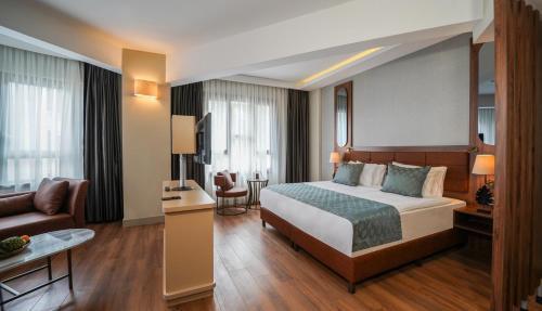 Grand Sirkeci Hotel - Tap to explore photos