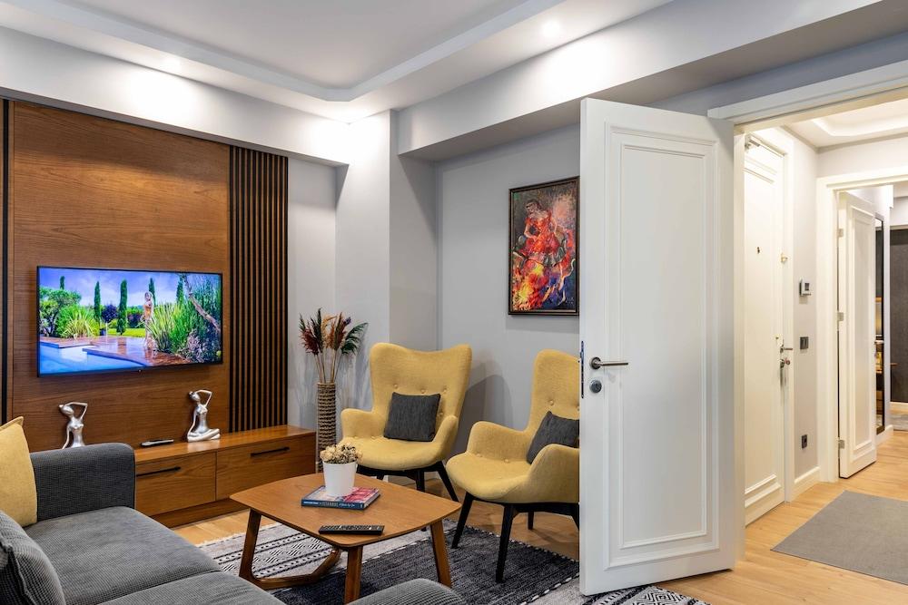 Sala Suites Room Type - Deluxe Suite