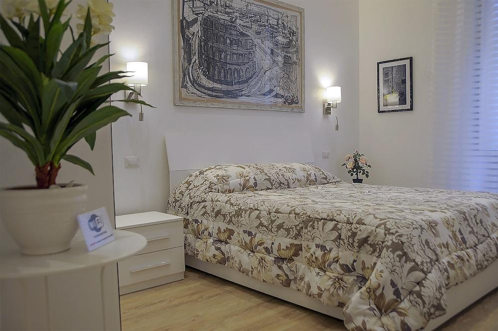 Roma Vespahouse Room Type - Double Room, Private Bathroom (#5 Sport) Roma Vespahouse Room Type - Double Room, Private Bathroom (#5 Sport)