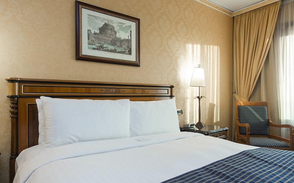 Rome Marriott Park Hotel - Tap to explore photos