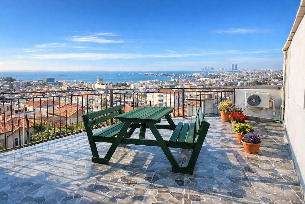Emirhan Guest House & Suites Room Type - Standard Room, 1 Double Bed, Terrace, Sea View Emirhan Guest House & Suites Room Type - Standard Room, 1 Double Bed, Terrace, Sea View