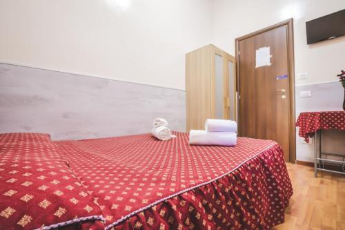 Vertex Guest House - Tap to explore photos