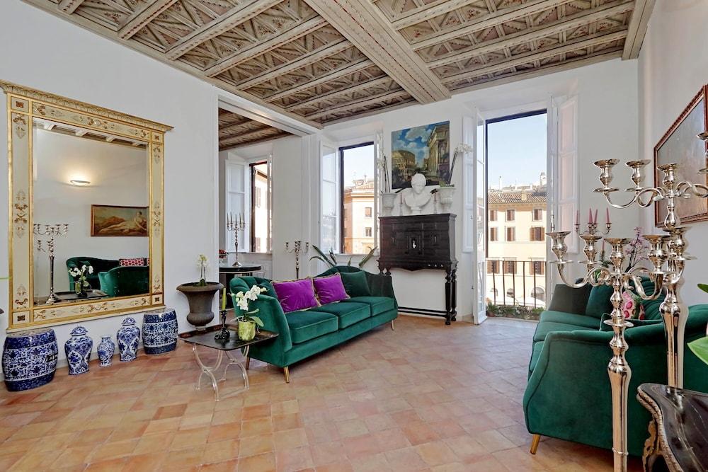 Navona - WR Apartments - Tap to explore photos