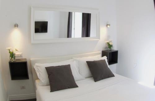 I LOVE VATICANO GUEST HOUSE - Tap to explore photos
