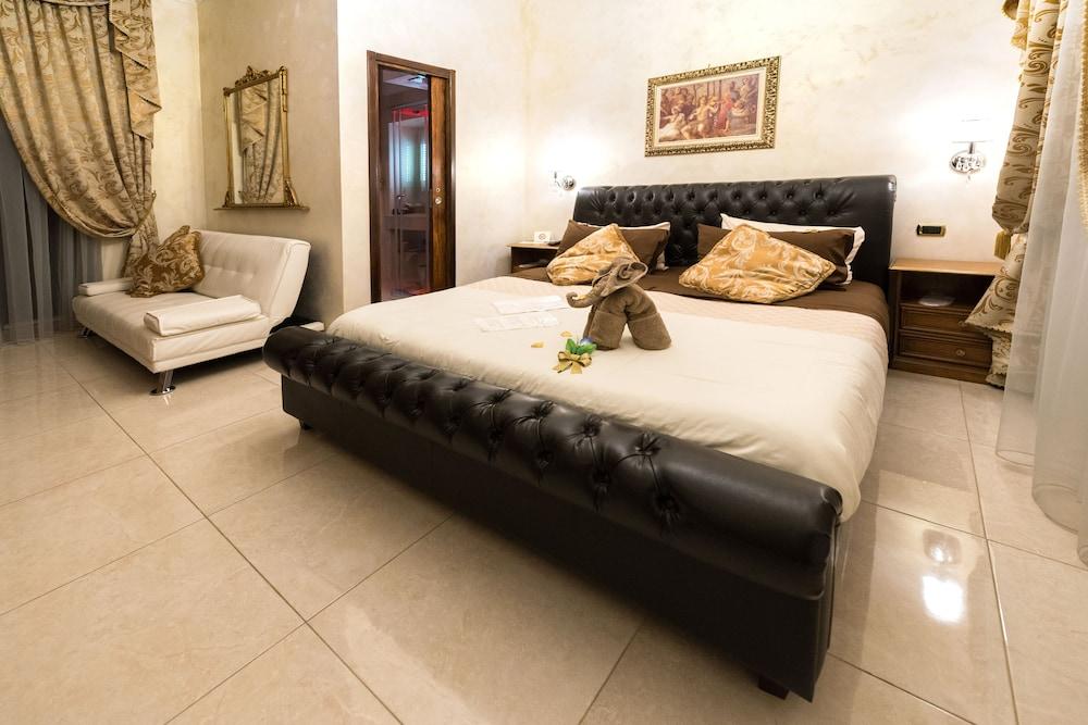 Roma Royal Residence Room Type - Family Suite, Balcony Roma Royal Residence Room Type - Family Suite, Balcony